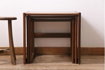 ヴィンテージ家具　北欧ビンテージ　G-PLAN(ジープラン)　チーク材　温かみのある木味が魅力のネストテーブル(サイドテーブル)(R-043697)