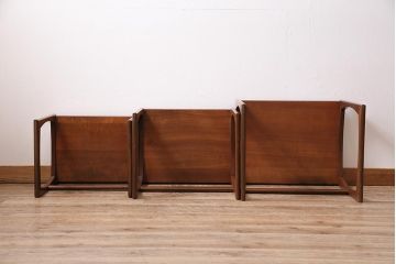 ヴィンテージ家具　北欧ビンテージ　G-PLAN(ジープラン)　チーク材　温かみのある木味が魅力のネストテーブル(サイドテーブル)(R-043697)