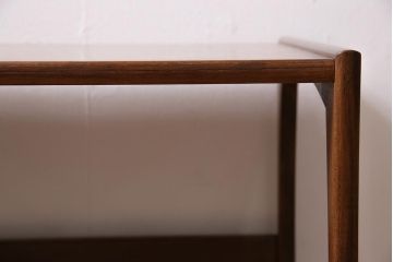 ヴィンテージ家具　北欧ビンテージ　G-PLAN(ジープラン)　チーク材　温かみのある木味が魅力のネストテーブル(サイドテーブル)(R-043698)