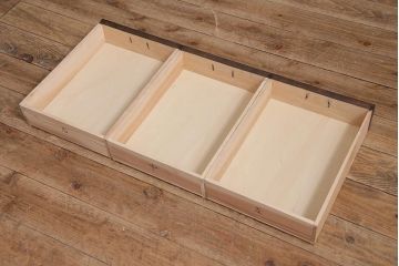 ラフジュ工房オリジナル　古建具リメイク　前板栗材　引き出し付き　和モダンなキャビネット(水屋、収納棚、戸棚)(R-043700)