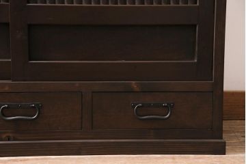 ラフジュ工房オリジナル　古建具リメイク　前板栗材　引き出し付き　和モダンなキャビネット(水屋、収納棚、戸棚)(R-043700)