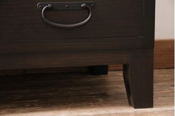 ラフジュ工房オリジナル　古建具リメイク　前板栗材　引き出し付き　和モダンな脚付きローボード(水屋、収納棚、戸棚)(R-043702)