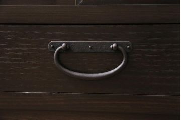 ラフジュ工房オリジナル　古建具リメイク　前板栗材　引き出し付き　和モダンな脚付きローボード(水屋、収納棚、戸棚)(R-043702)