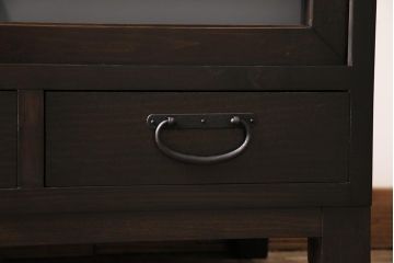 ラフジュ工房オリジナル　古建具リメイク　前板栗材　引き出し付き　和モダンな脚付きローボード(水屋、収納棚、戸棚)(R-043702)