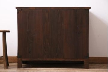 ビンテージ家具　昭和中期　天板リメイク　前面桐材　金具がおしゃれな脚付きチェスト(リビングボード、引き出し、衣装箪笥、タンス)(R-043703)