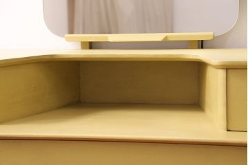 北欧ヴィンテージ　当店でペイントを施した可愛らしい佇まいが魅力的!人気のG-PLANのドレッサー(鏡、鏡台、ビンテージ)(R-043707)