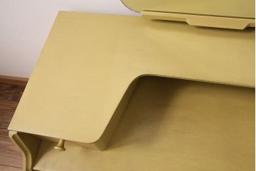 北欧ヴィンテージ　当店でペイントを施した可愛らしい佇まいが魅力的!人気のG-PLANのドレッサー(鏡、鏡台、ビンテージ)(R-043707)