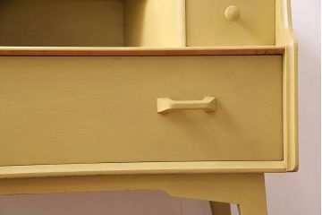 北欧ヴィンテージ　当店でペイントを施した可愛らしい佇まいが魅力的!人気のG-PLANのドレッサー(鏡、鏡台、ビンテージ)(R-043707)