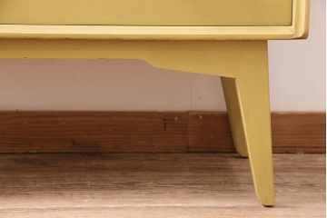 北欧ヴィンテージ　当店でペイントを施した可愛らしい佇まいが魅力的!人気のG-PLANのドレッサー(鏡、鏡台、ビンテージ)(R-043707)