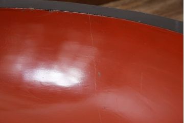 アンティーク雑貨　昭和中期　朱色と黒の漆塗りが目を引く特大のこね鉢(ボウル)(R-043709)