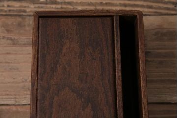 アンティーク雑貨　和製アンティーク　明治大正期　総ケヤキ材　蓋付き・仕切り付き　杢目が味わい深い小箱(木箱、小物収納、小物入れ、ペン立て)(R-043714)