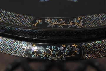 明治〜大正　黒漆螺鈿細工　木製花台(中国李朝?)(R-043727)
