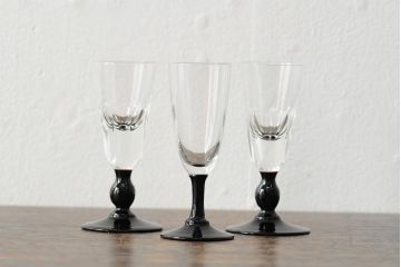 大正期　黒エナメル足　リキュールグラス3客セット(和ガラス、酒器)(R-043728)