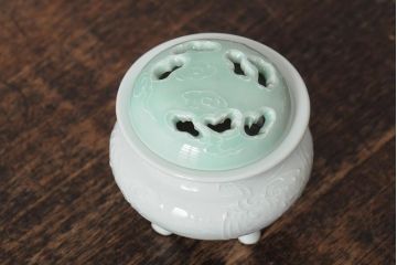 善夫銘　鳳香炉(白磁、青磁、共箱、茶道具)(R-043731)