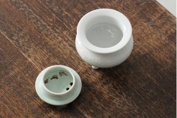 善夫銘　鳳香炉(白磁、青磁、共箱、茶道具)(R-043731)