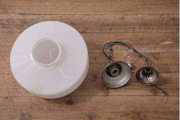 アンティーク照明　レトロ　シャビーなブラケットがおしゃれなペンダントライト(天井照明、吊り下げ照明)(R-043733)