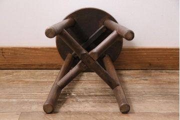 アンティーク家具　昭和中期　カシ材　使い込まれた風合いが魅力のレトロな木製スツール(椅子、花台)(R-043738)