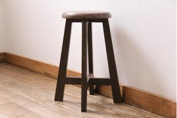 アンティーク家具　昭和中期　ブナ材　木の質感が味わい深い木製スツール(椅子、花台)(R-043739)