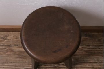 アンティーク家具　昭和中期　ブナ材　木の質感が味わい深い木製スツール(椅子、花台)(R-043739)