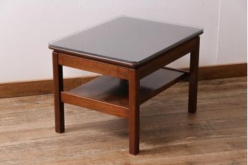 ビンテージ家具　オールドマルニ　maruni(マルニ木工)　棚付き　様々な空間い溶け込むシンプルなセンターテーブル(コーヒーテーブル)(R-043740)