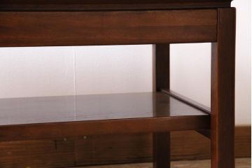 ビンテージ家具　オールドマルニ　maruni(マルニ木工)　棚付き　様々な空間い溶け込むシンプルなセンターテーブル(コーヒーテーブル)(R-043740)