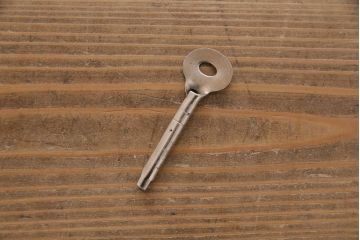 中古　志太民芸家具　たんす40　金具が印象的な車箪笥(タンス、引き出し)(定価約45万円)(R-043744)