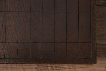 アンティーク雑貨　和製アンティーク　大正期　総ケヤキ材　くっきりとした杢目が目を引く将棋盤(花台、飾り台)(R-043748)