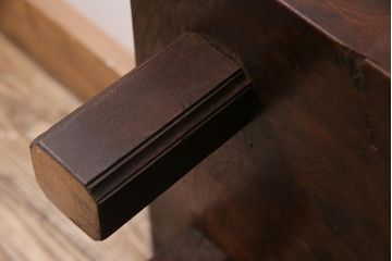 アンティーク雑貨　和製アンティーク　大正期　総ケヤキ材　くっきりとした杢目が目を引く将棋盤(花台、飾り台)(R-043748)