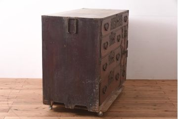 【簡易リペア限定品】アンティーク建具　明治期　前面ケヤキ材　和の風格漂う仙台箪笥(衣装箪笥、時代箪笥、収納タンス、引き出し)(R-043756)