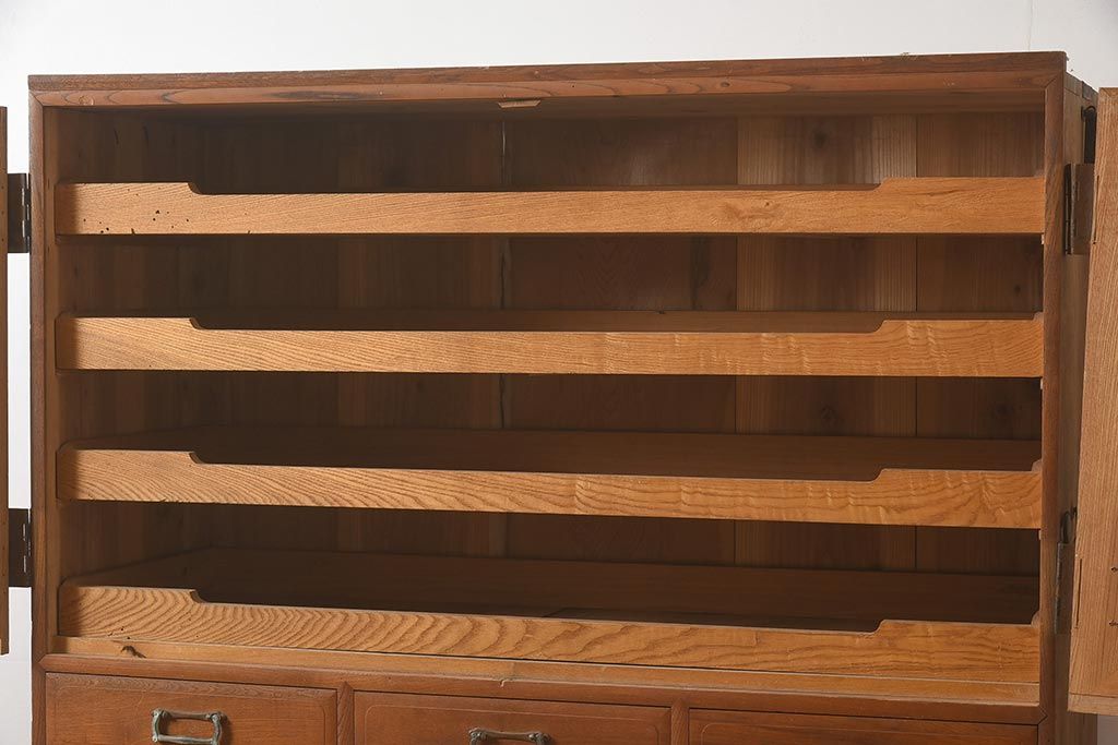 アンティーク家具　和製アンティーク　昭和初期　前面ケヤキ材　大正ロマン薫る重ね箪笥(和箪笥、収納棚、引き出し、チェスト)(R-043759)