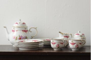 中古　ハンガリー　HOLLOHAZA(ホロハーザ)　Henriette(ヘンリエッタ)　ティーセット(ポット、カップ&ソーサー、プレート、シュガーポット、ミルクジャグ)(R-043764)