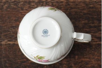 中古　ハンガリー　HOLLOHAZA(ホロハーザ)　Henriette(ヘンリエッタ)　ティーセット(ポット、カップ&ソーサー、プレート、シュガーポット、ミルクジャグ)(R-043764)