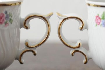 中古　ハンガリー　HOLLOHAZA(ホロハーザ)　Pannonia(パノニア)　カップ&ソーサー2客セット(洋食器)(R-043771)