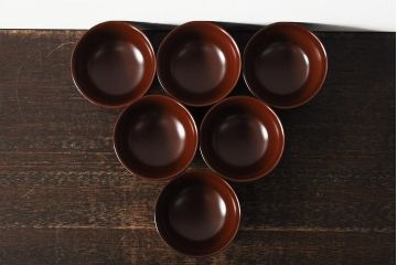 大正昭和初期　松ぼっくり松葉蒔絵　木製お椀6客(時代物漆器)(R-043776)