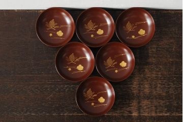 大正昭和初期　松ぼっくり松葉蒔絵　木製お椀6客(時代物漆器)(R-043776)