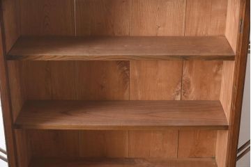 アンティーク家具　昭和初期　総ケヤキ材　結霜・ダイヤガラス　大正ロマンの雰囲気漂うガラス食器棚(キャビネット、収納棚、戸棚)(R-043781)