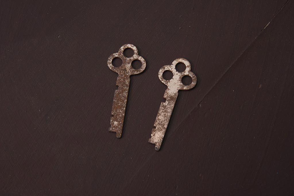 レトロ家具　ナラ材　使いこまれた味わいが魅力のシンプルな片袖デスク(ワークデスク、在宅ワーク、在宅用、片袖机)(R-043782)