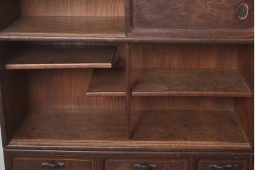 アンティーク家具　上手物!　総欅(ケヤキ)材・玉杢　中桐材　凝った造りの茶箪笥(茶棚、戸棚、飾り棚)(R-043783)