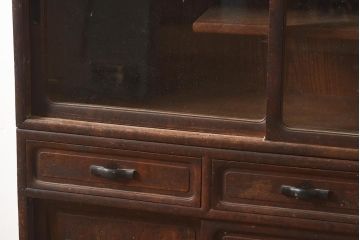 アンティーク家具　上手物!　総欅(ケヤキ)材・玉杢　中桐材　凝った造りの茶箪笥(茶棚、戸棚、飾り棚)(R-043783)