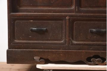 アンティーク家具　上手物!　総欅(ケヤキ)材・玉杢　中桐材　凝った造りの茶箪笥(茶棚、戸棚、飾り棚)(R-043783)