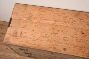 アンティーク家具　昭和中期　前面桐材　すっきりとした佇まいのシンプルな重ねタンス(衣装箪笥、和箪笥、引き出し、チェスト、桐箪笥、桐たんす)(R-043788)