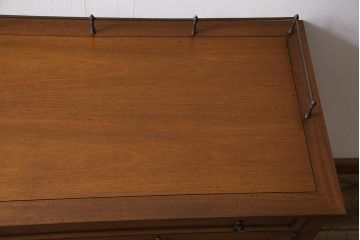 ヴィンテージ家具　DREXEL HERITAGE(ドレクセルヘリテイジ)　Triune(トライユン)　キャスター付きサービス台(サーバー、キャビネット、作業台、収納棚、ビンテージ)(R-043791)