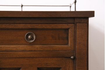 ヴィンテージ家具　DREXEL HERITAGE(ドレクセルヘリテイジ)　Triune(トライユン)　キャスター付きサービス台(サーバー、キャビネット、作業台、収納棚、ビンテージ)(R-043791)