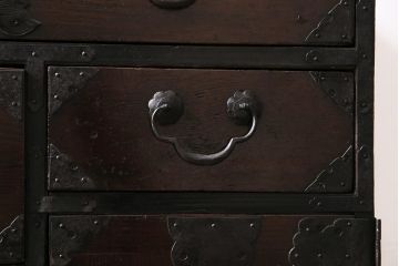 アンティーク家具　明治大正期　前面栗材　隠し付き　貫禄漂う仙台箪笥(衣装箪笥、時代箪笥、引き出し)(R-043792)