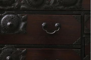 アンティーク家具　明治大正期　前面栗材　隠し付き　貫禄漂う仙台箪笥(衣装箪笥、時代箪笥、引き出し)(R-043792)
