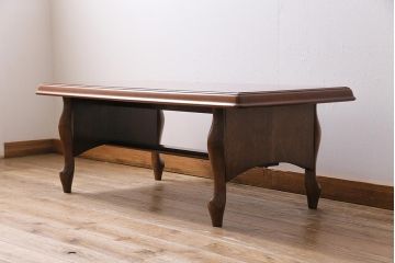 ビンテージ家具　オールドマルニ　maruni(マルニ木工)　クラシカルな雰囲気づくりにおすすめなセンターテーブル(コーヒーテーブル、リビングテーブル)(R-043795)