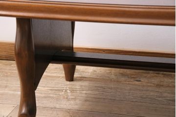 ビンテージ家具　オールドマルニ　maruni(マルニ木工)　クラシカルな雰囲気づくりにおすすめなセンターテーブル(コーヒーテーブル、リビングテーブル)(R-043795)