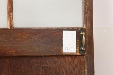 アンティーク建具　ヒノキ材　クラシカルなお部屋にも合う昭和初期の木製ドア(ガラス扉、建具)(R-043808)