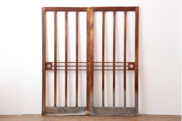 アンティーク建具　昭和レトロ　ヒノキ材　和モダンスタイルにもおすすめな引き戸2枚セット(建具)(R-043809)