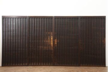 アンティーク建具　古民家スタイルや趣のある和空間におすすめな板戸4枚セット(格子戸)(R-043812)